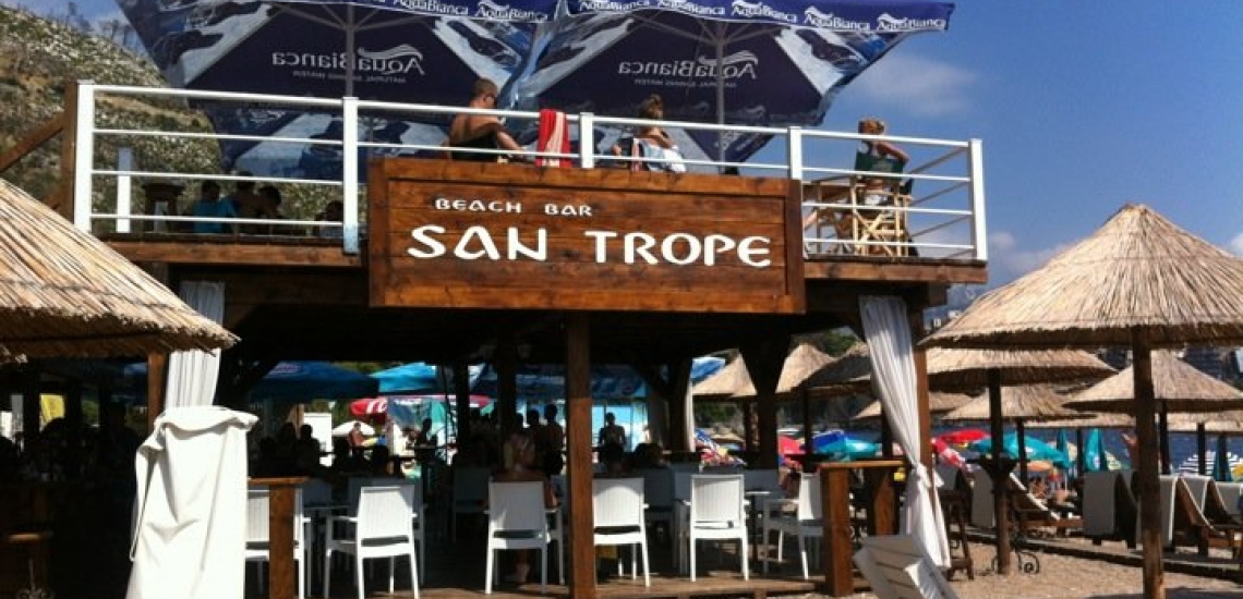 Beach Bar San Trope, пляжный бар Beach Bar San Trope в Будве