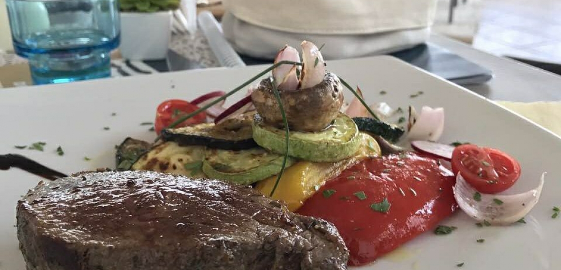 Bura Restaurant &amp; Chill, ресторан Bura в Херцег-Нови