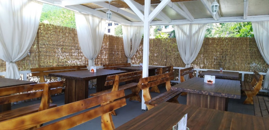 Cafe Bar Pizzeria Marinero, кафе Marinero в Херцег-Нови
