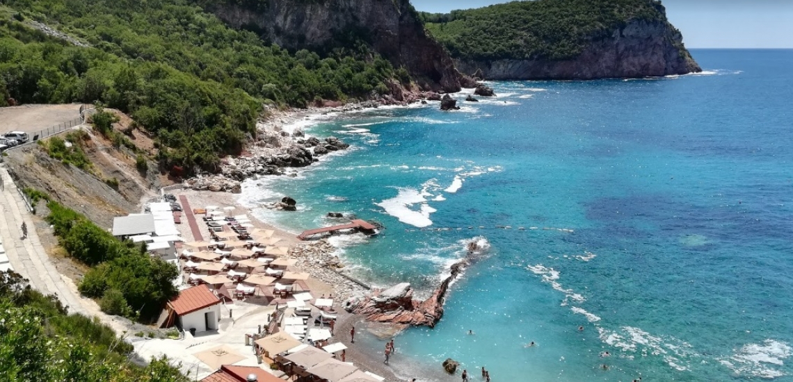 Crvena Glavica Beach in Sveti Stefan