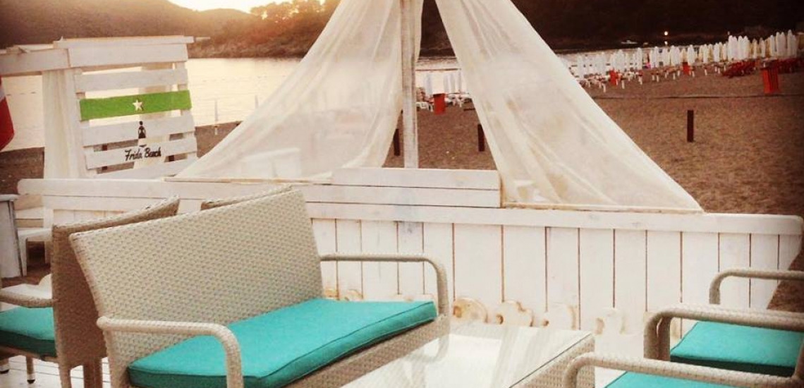 Frida Beach Lounge, bar in Bečići