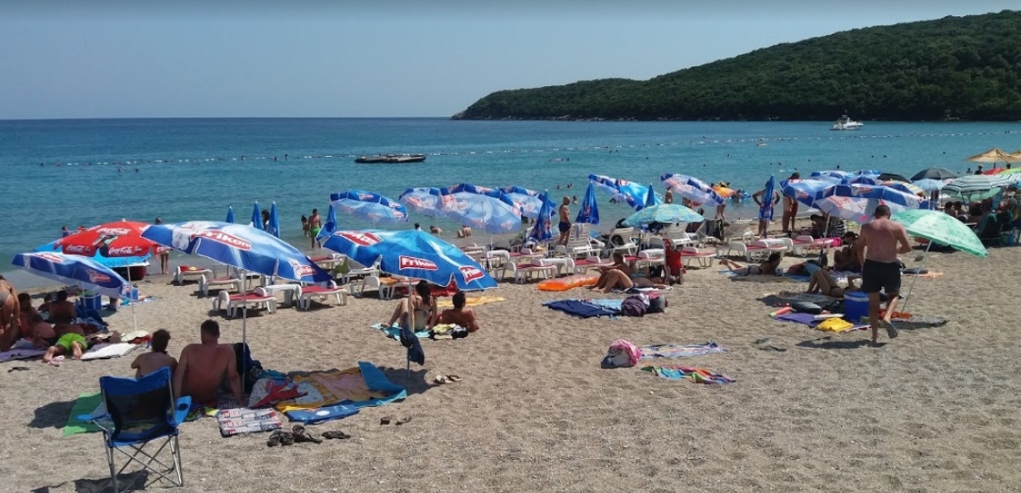 Jaz Beach, пляж Яз в Будве