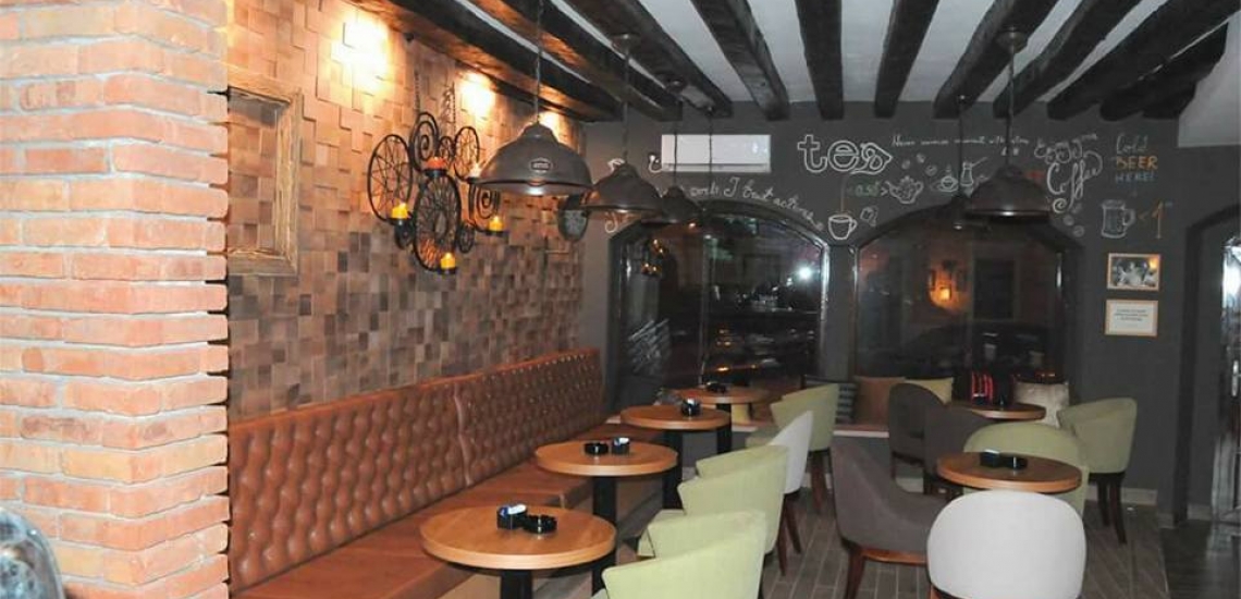 Паб Terminal Pub Hemingway в Будве