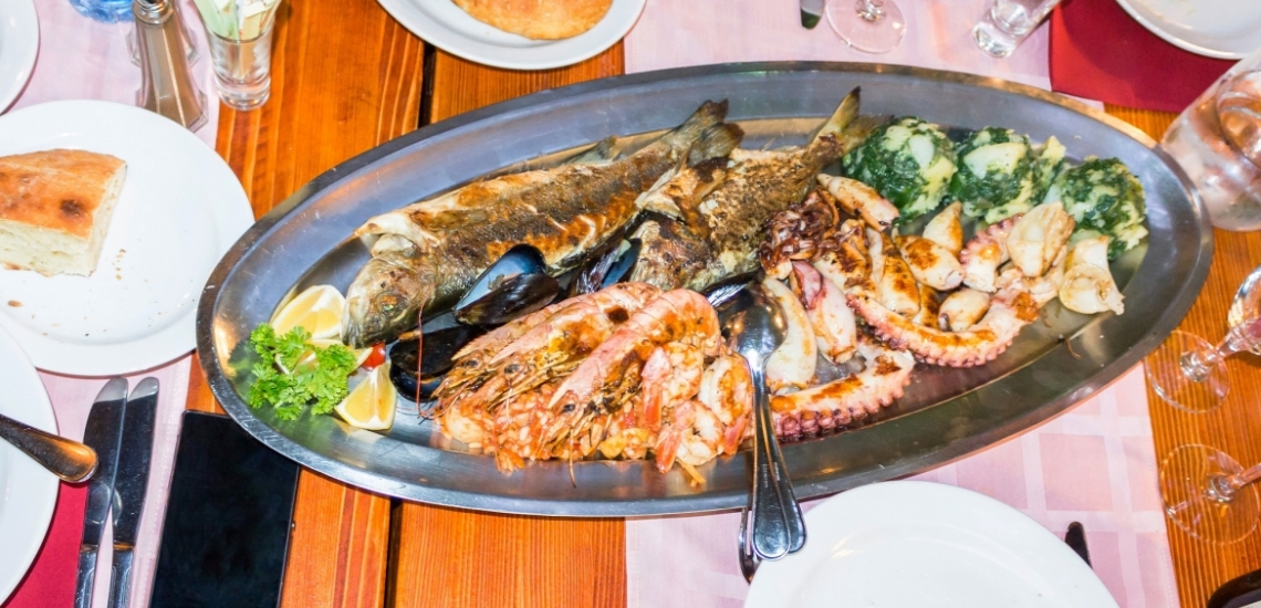 Ribnjak Restaurant, ресторан «Рыбняк» в Будве