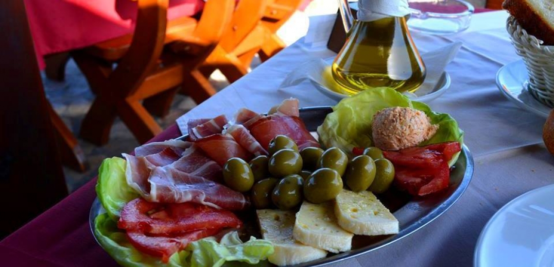 Plaza Ploce Restoran in Budva