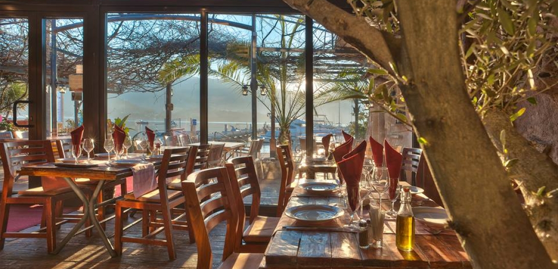Restaurant Porto, рыбный ресторан Porto в Будве