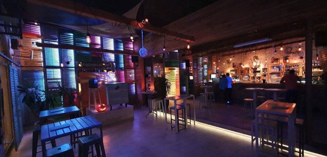 Bar The Clubhouse in Tivat