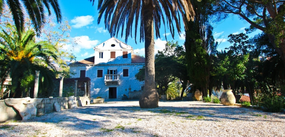 Zavičajni Muzej Mirka Komnenovića, the Mirko Komnenovic local museum in Hercog Novi